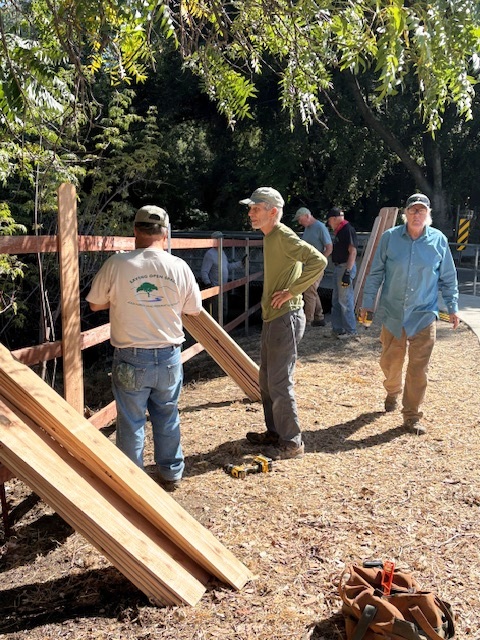 Mike and John talking it over!